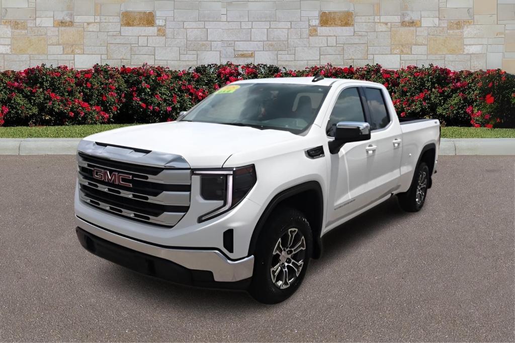 new 2025 GMC Sierra 1500 car, priced at $50,550