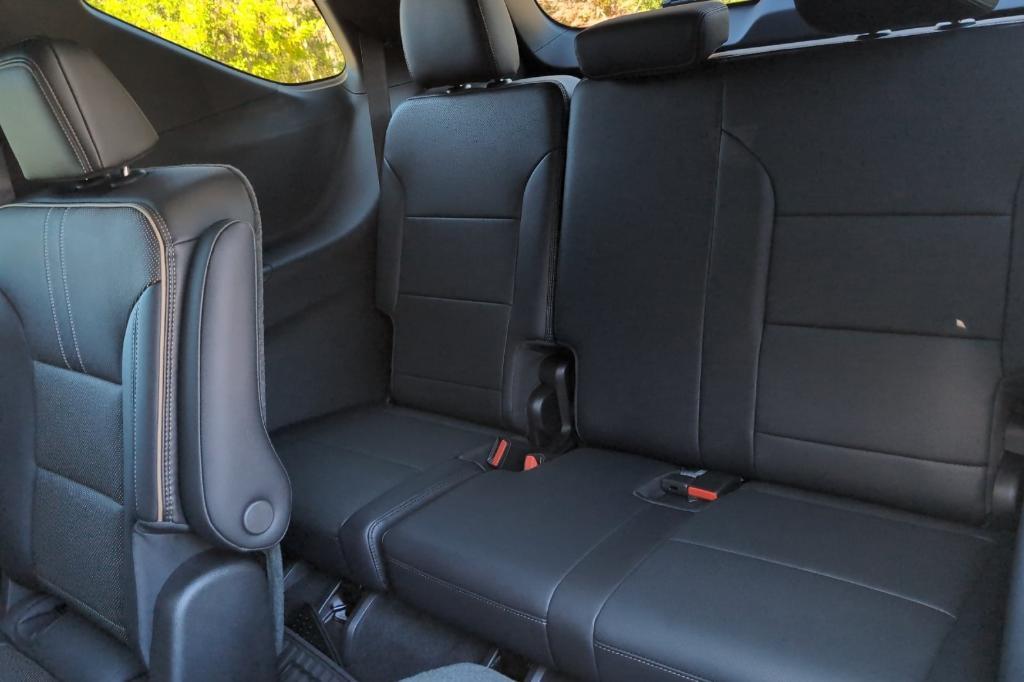 new 2026 Chevrolet Traverse car, priced at $57,915