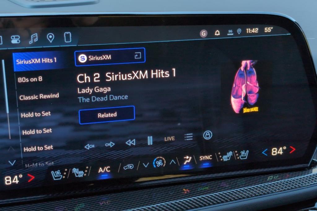 new 2026 Chevrolet Traverse car, priced at $57,915