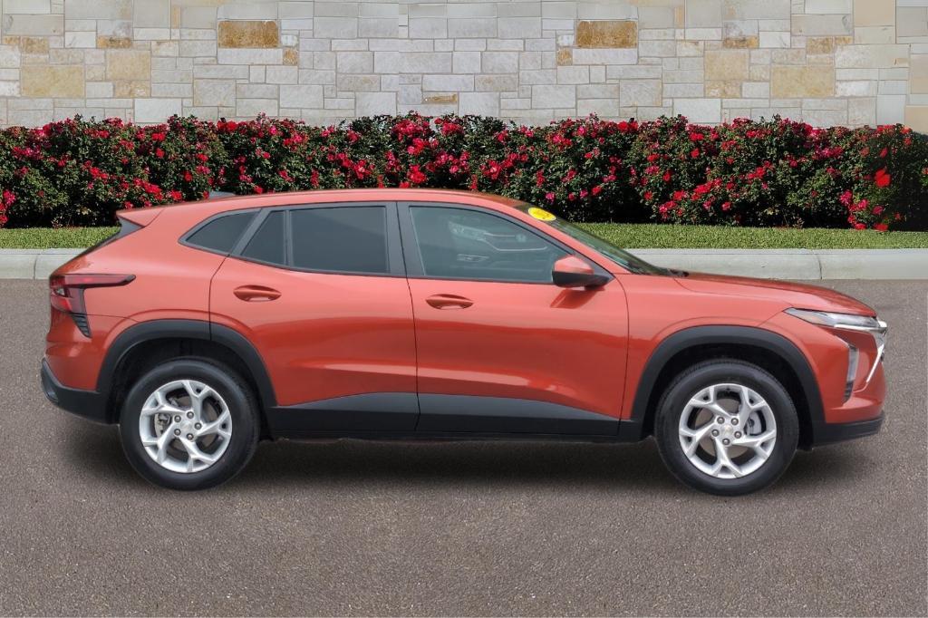 used 2024 Chevrolet Trax car, priced at $21,542