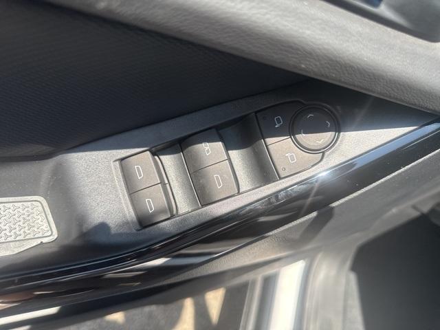 used 2025 Chevrolet Equinox car, priced at $31,413