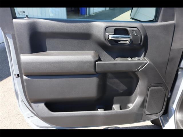 new 2025 GMC Sierra 1500 car, priced at $45,275