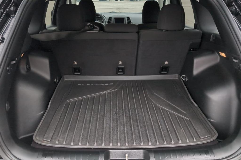 used 2019 Jeep Cherokee car, priced at $16,991