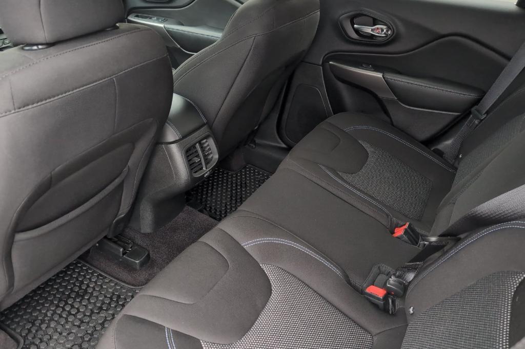 used 2019 Jeep Cherokee car, priced at $16,991