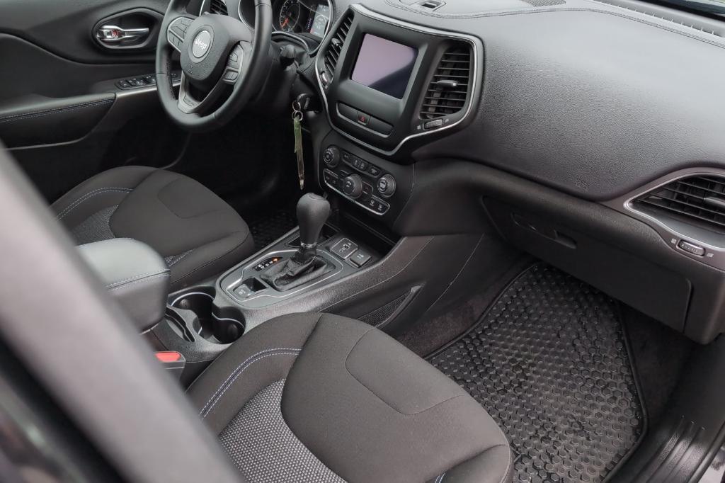 used 2019 Jeep Cherokee car, priced at $16,991