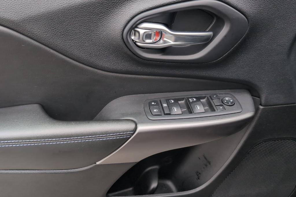 used 2019 Jeep Cherokee car, priced at $16,991