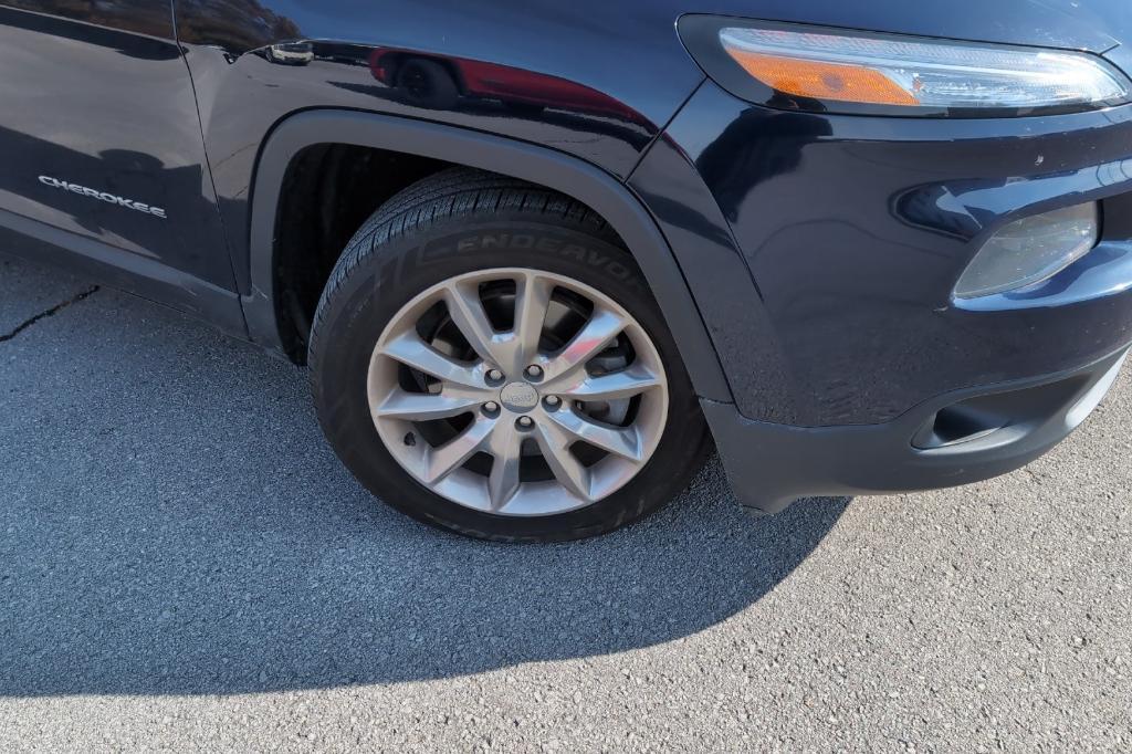 used 2014 Jeep Cherokee car, priced at $14,899