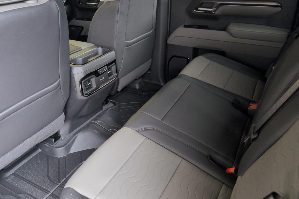 new 2025 Chevrolet Silverado 1500 car, priced at $74,240