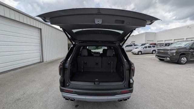 new 2026 Chevrolet Traverse car, priced at $49,075