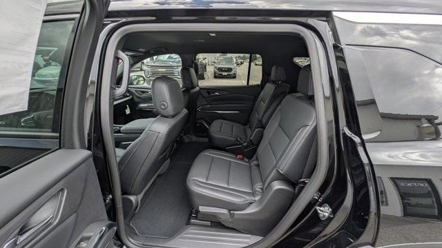 new 2026 Chevrolet Traverse car, priced at $49,075