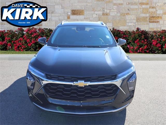 new 2025 Chevrolet Trax car, priced at $26,035