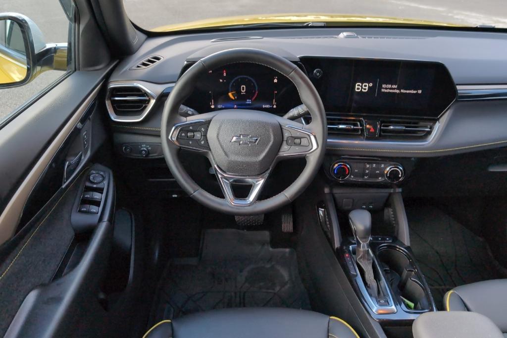 used 2024 Chevrolet TrailBlazer car, priced at $26,404