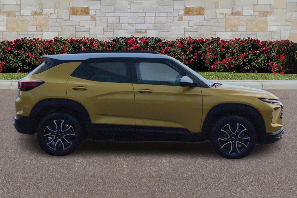 used 2024 Chevrolet TrailBlazer car, priced at $26,404