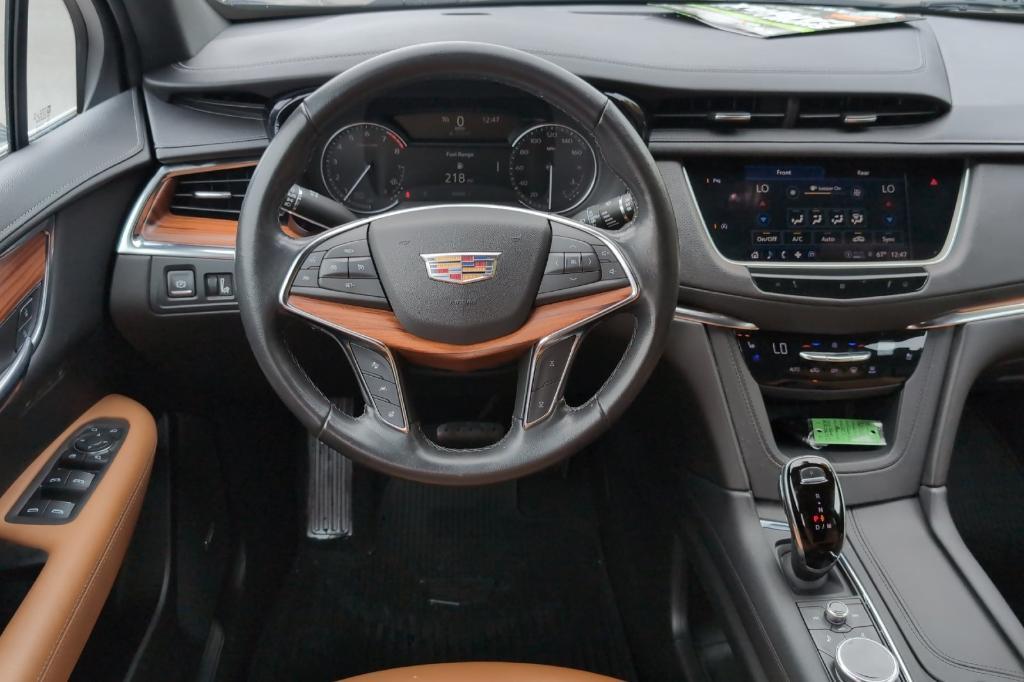 used 2021 Cadillac XT5 car, priced at $28,952