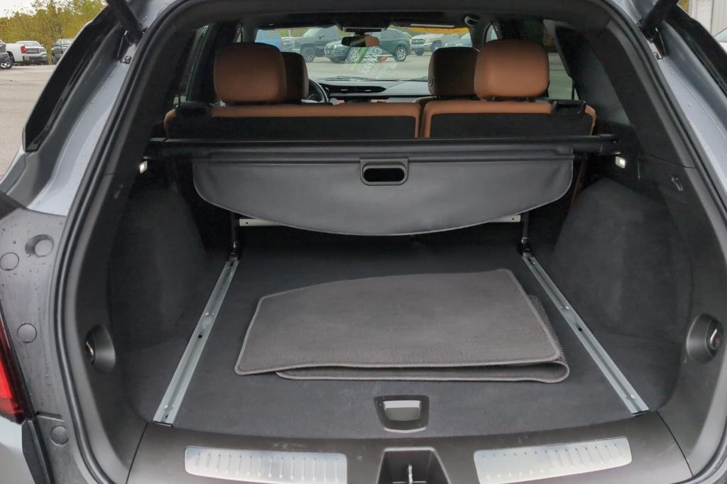 used 2021 Cadillac XT5 car, priced at $28,952