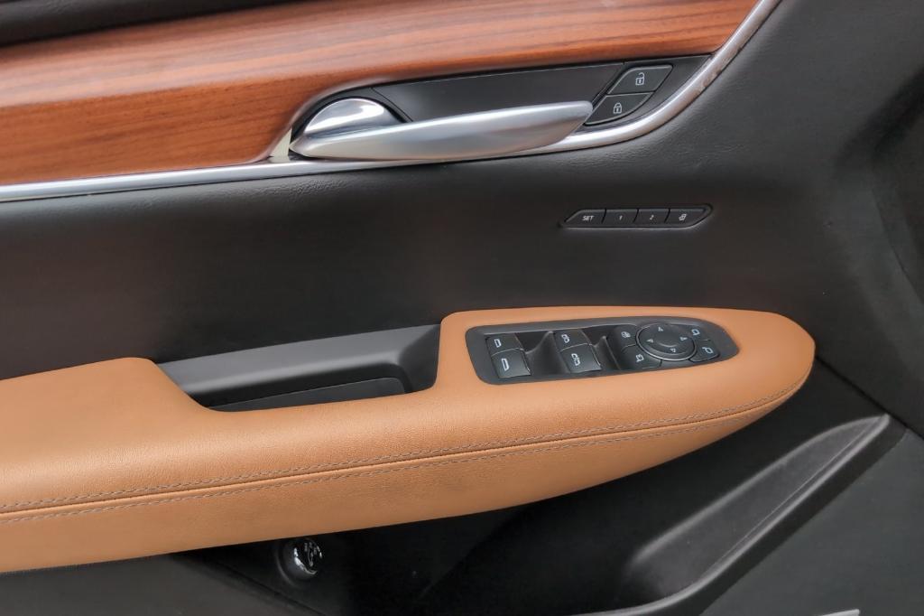 used 2021 Cadillac XT5 car, priced at $28,952