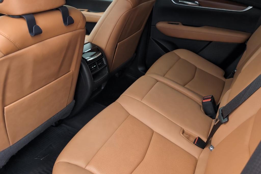 used 2021 Cadillac XT5 car, priced at $28,952