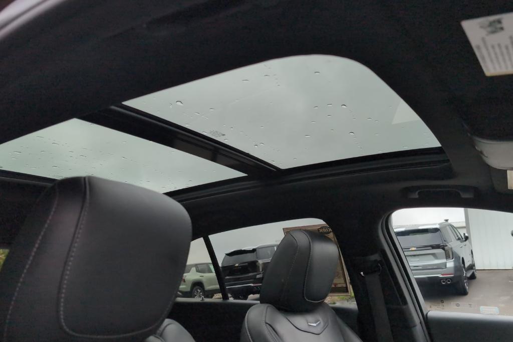 used 2023 Cadillac XT4 car, priced at $27,991