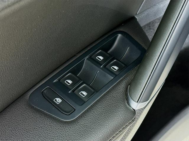 used 2015 Volkswagen e-Golf car, priced at $7,995