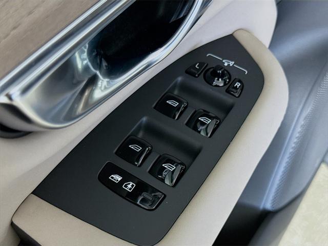 new 2025 Volvo XC90 car, priced at $73,495