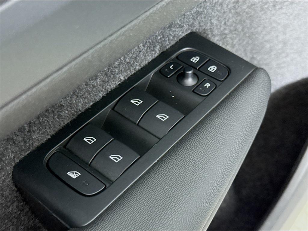 used 2023 Volvo XC40 car, priced at $26,566
