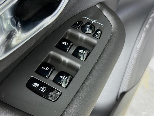 new 2025 Volvo XC90 car, priced at $69,155