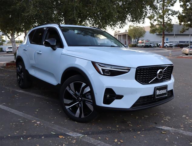 new 2025 Volvo XC40 car, priced at $50,825