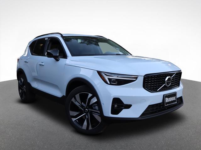 new 2025 Volvo XC40 car, priced at $50,825