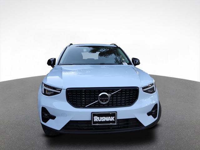 new 2025 Volvo XC40 car, priced at $50,825