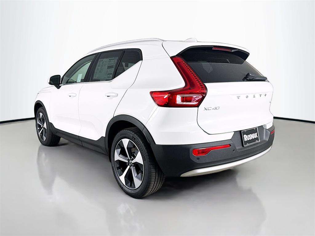 new 2025 Volvo XC40 car, priced at $46,035