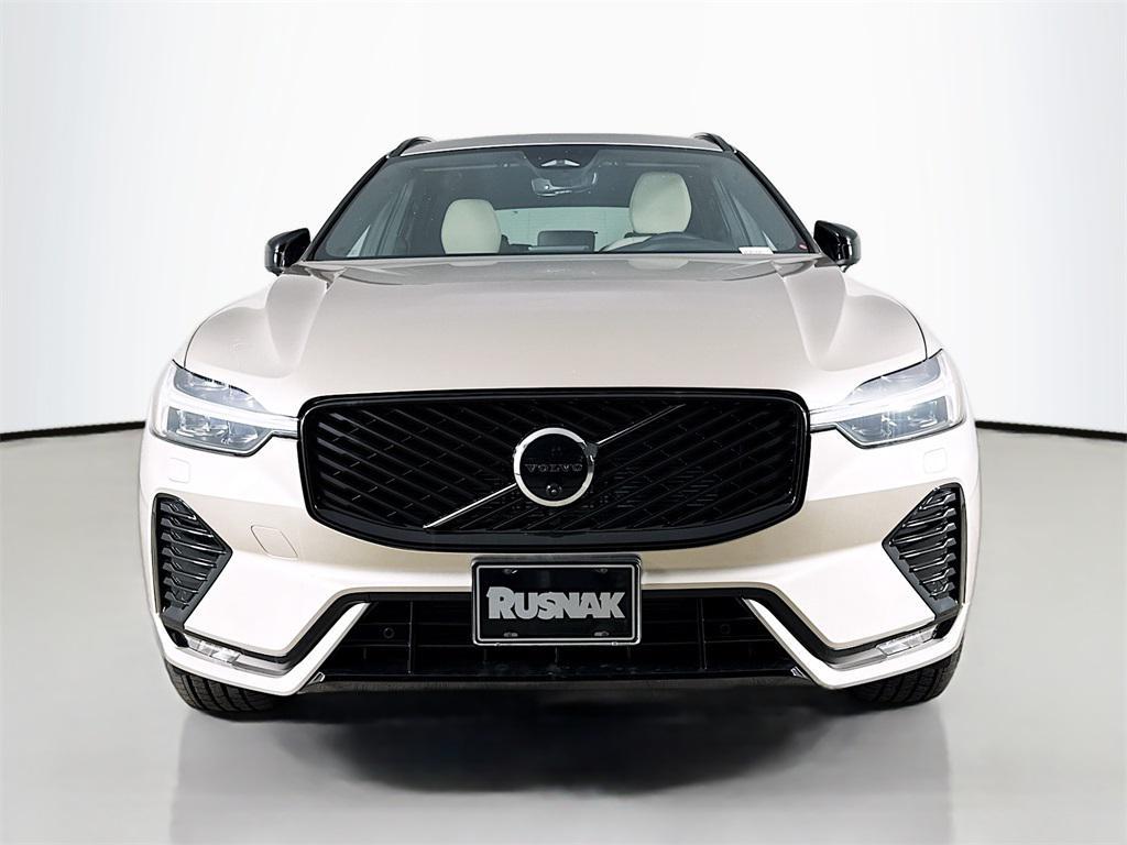 new 2026 Volvo XC60 car, priced at $57,985