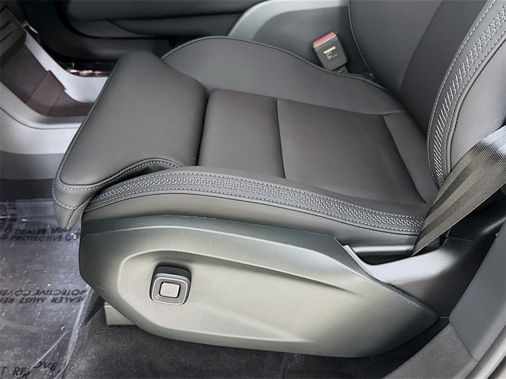 new 2025 Volvo EX90 car, priced at $83,825