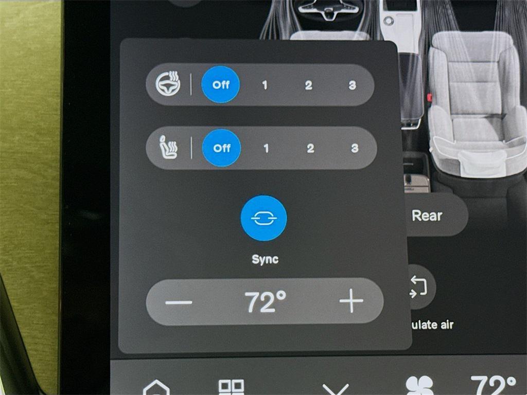 new 2025 Volvo EX90 car, priced at $83,825