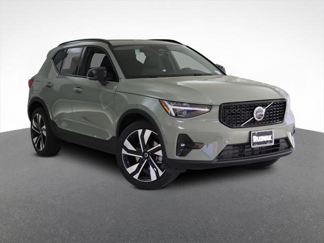 new 2025 Volvo XC40 car, priced at $50,025