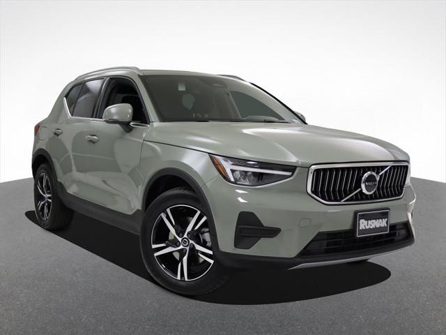 new 2025 Volvo XC40 car, priced at $42,945