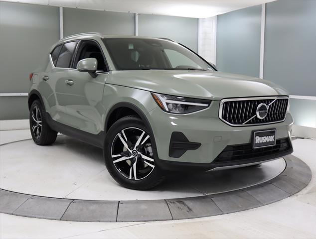 new 2025 Volvo XC40 car, priced at $42,945