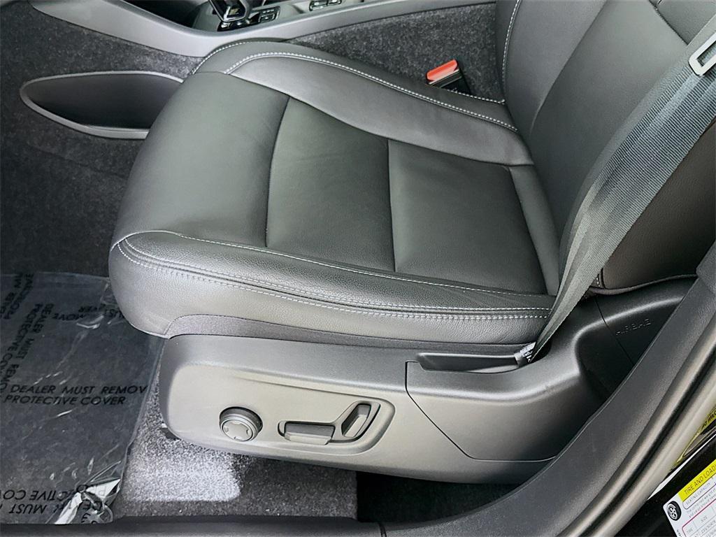 used 2025 Volvo XC40 car, priced at $42,595