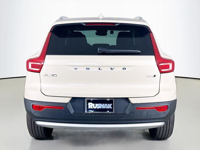 new 2025 Volvo XC40 car, priced at $51,565