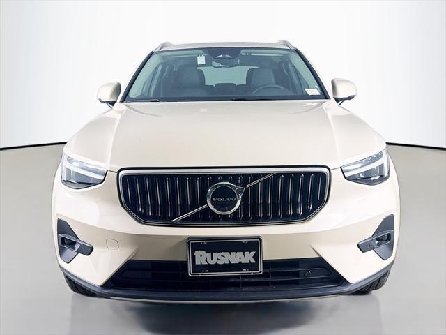 new 2025 Volvo XC40 car, priced at $51,565
