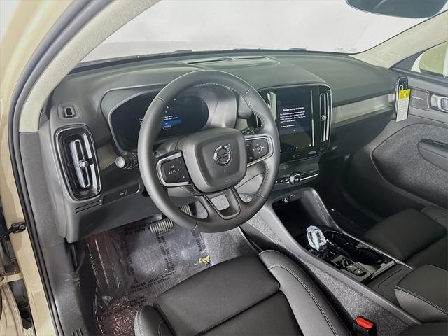 new 2025 Volvo XC40 car, priced at $51,565