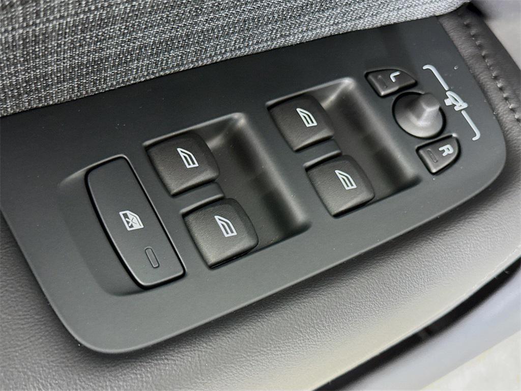 used 2025 Volvo XC60 car, priced at $47,998