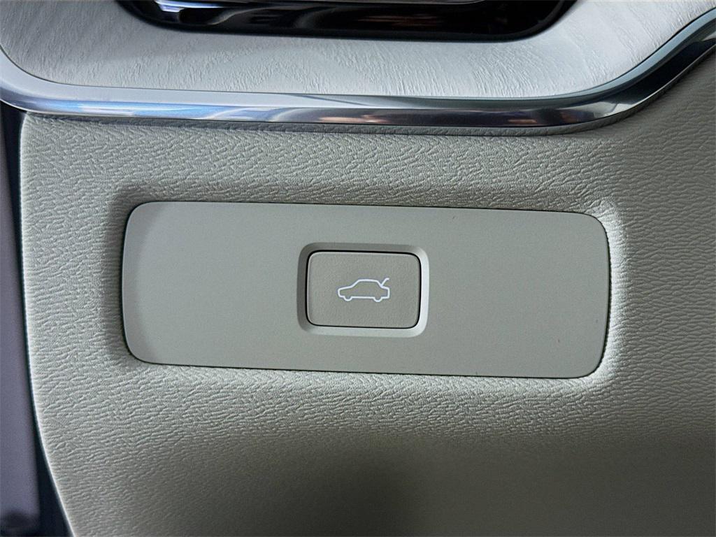 new 2026 Volvo XC60 car, priced at $62,800