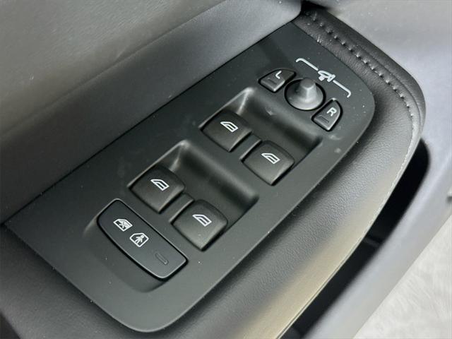 new 2025 Volvo XC60 Plug-In Hybrid car, priced at $66,650