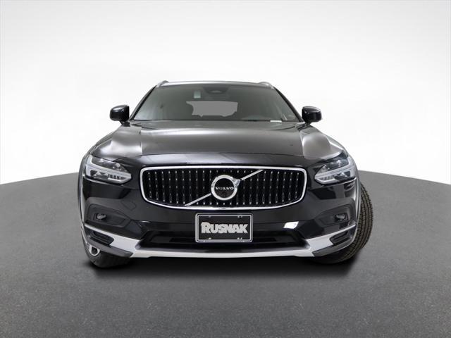 new 2025 Volvo V90 Cross Country car, priced at $64,525