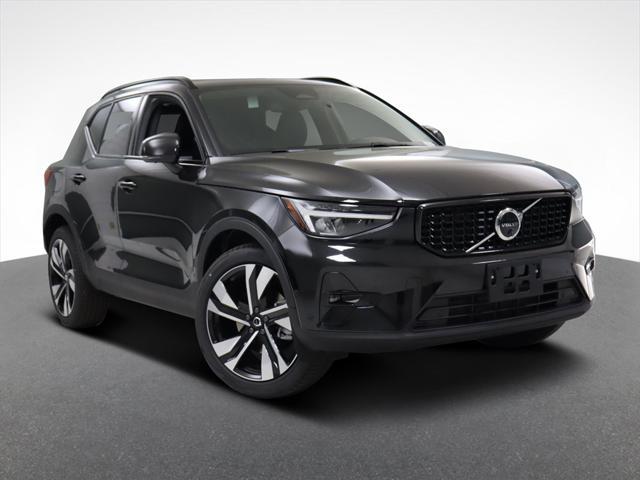 new 2025 Volvo XC40 car, priced at $49,225