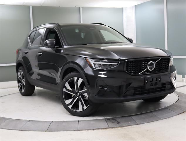 new 2025 Volvo XC40 car, priced at $49,225