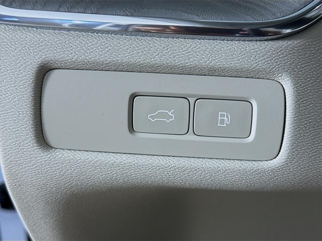 new 2025 Volvo XC60 Plug-In Hybrid car, priced at $72,500