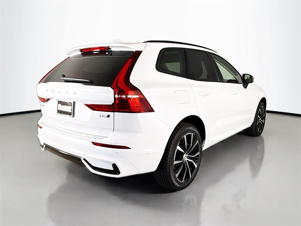 new 2025 Volvo XC60 car, priced at $55,360