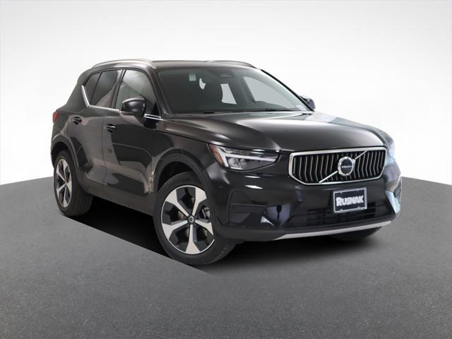 new 2025 Volvo XC40 car, priced at $43,845