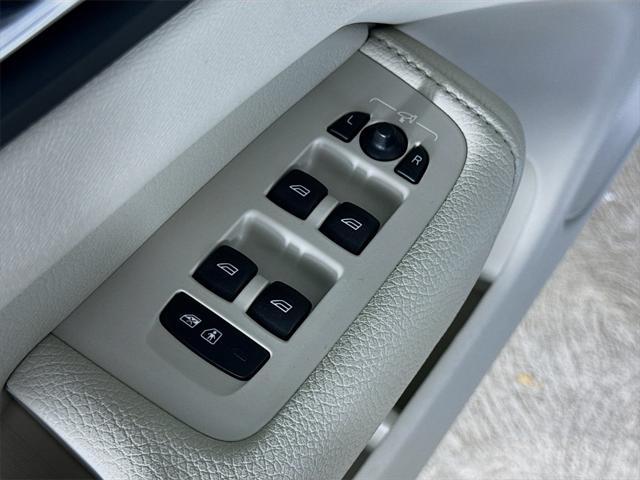 used 2021 Volvo XC60 car, priced at $25,995